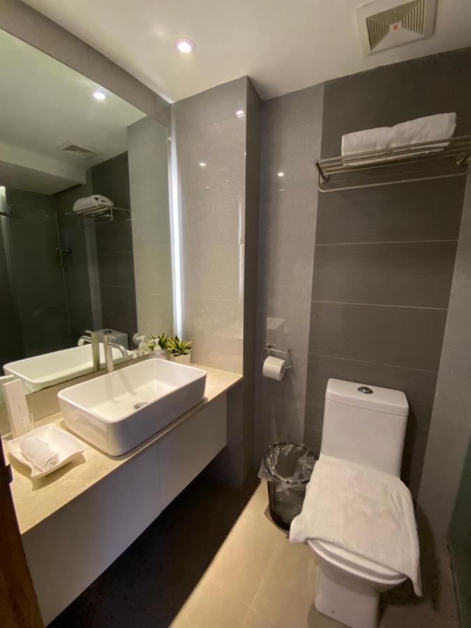 Tely'S Bed & Breakfast Iloilo Powered By Cocotel 外观 照片