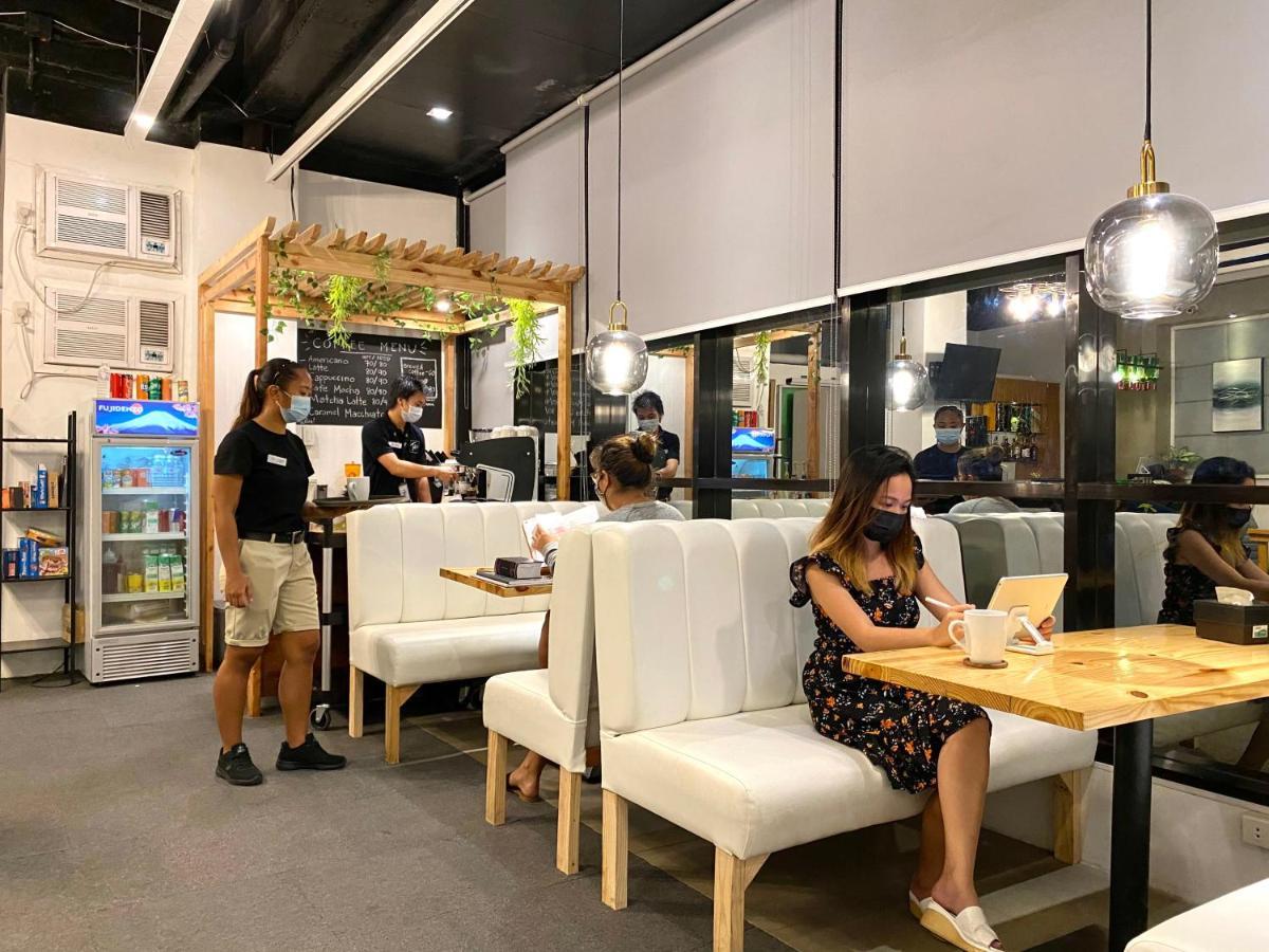 Tely'S Bed & Breakfast Iloilo Powered By Cocotel 外观 照片