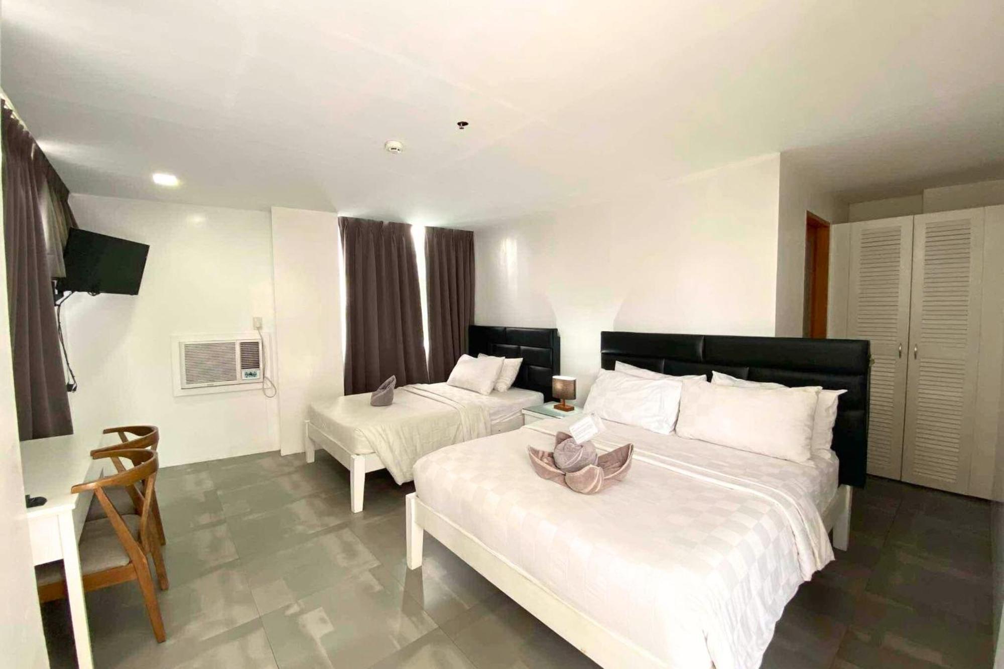 Tely'S Bed & Breakfast Iloilo Powered By Cocotel 外观 照片