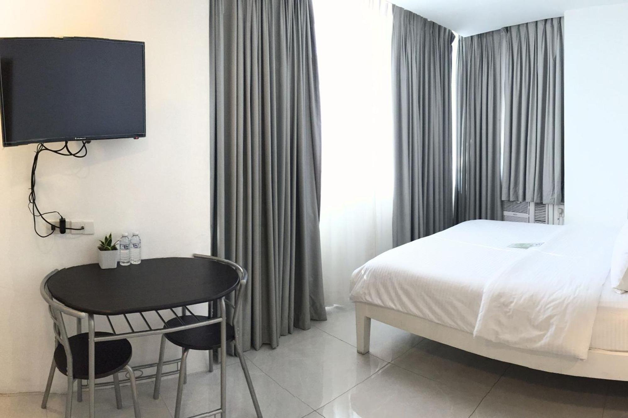 Tely'S Bed & Breakfast Iloilo Powered By Cocotel 外观 照片