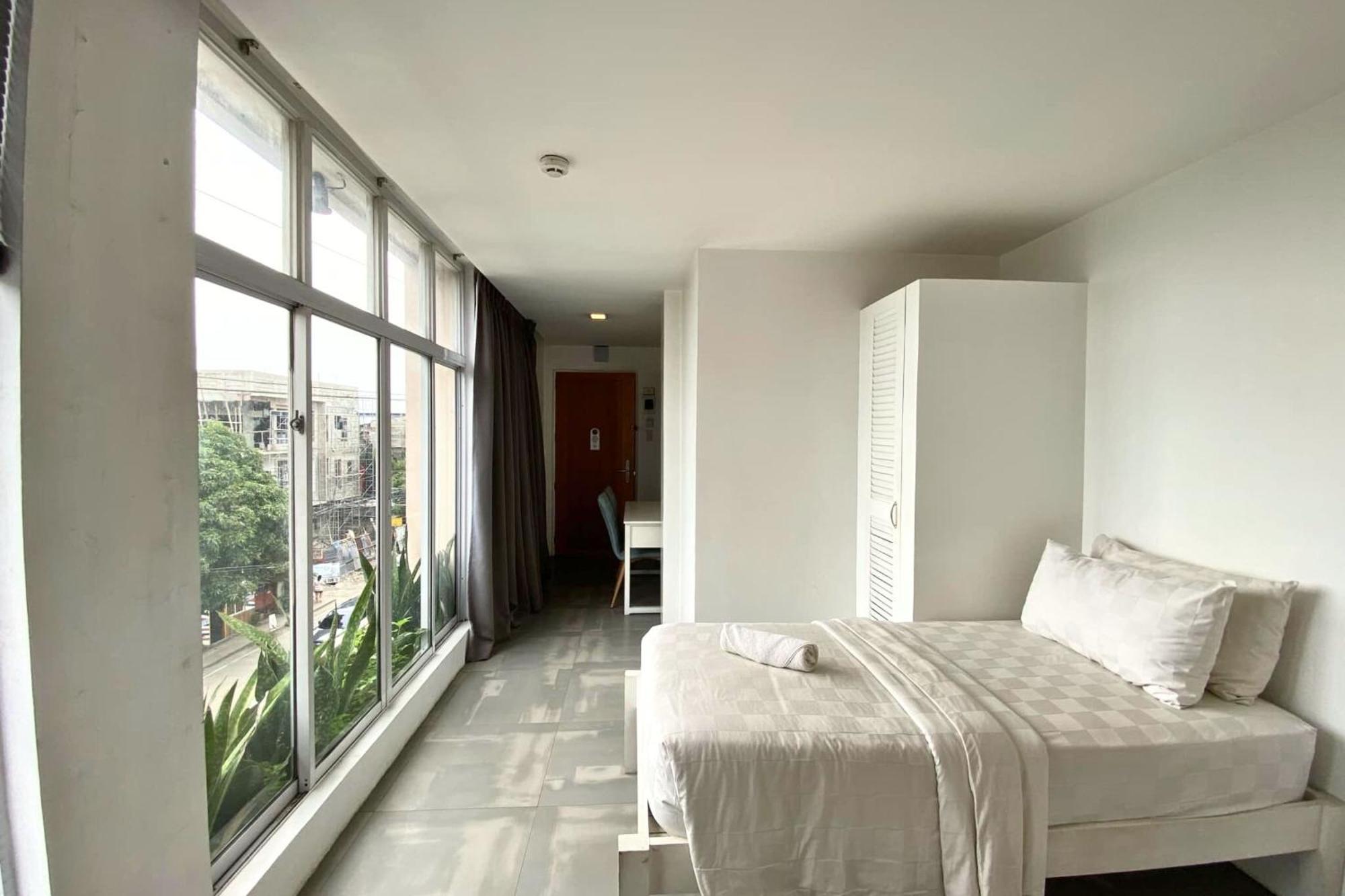 Tely'S Bed & Breakfast Iloilo Powered By Cocotel 外观 照片